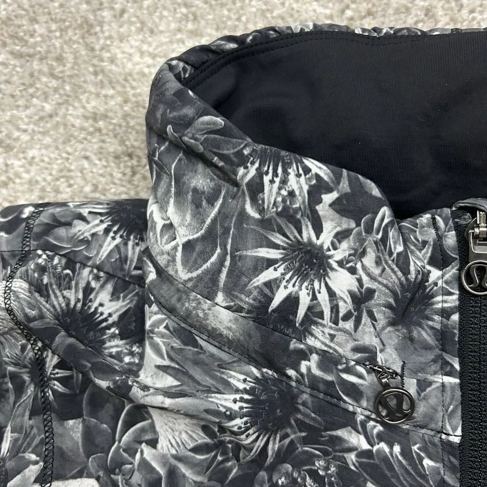 Lululemon Ventilated Running Full-Zip Zip in Hoodie Jacket Women's size 6 Floral - Picture 3 of 8